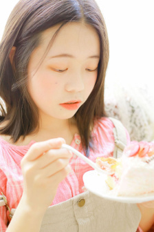 女同